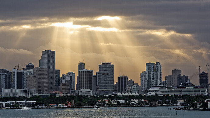 _MJM8669  2021-01-31-Sunset over Miami_2_DxO