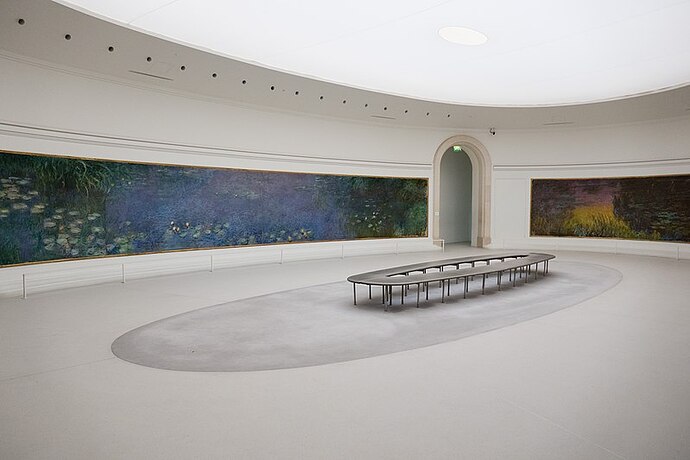 800px-Musée_de_L'Orangerie_Water_Lilies_Room